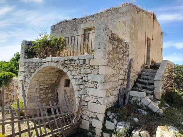 casa indipendente in vendita a Noto in zona Testa dell'Acqua