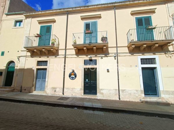 negozio in vendita a Noto