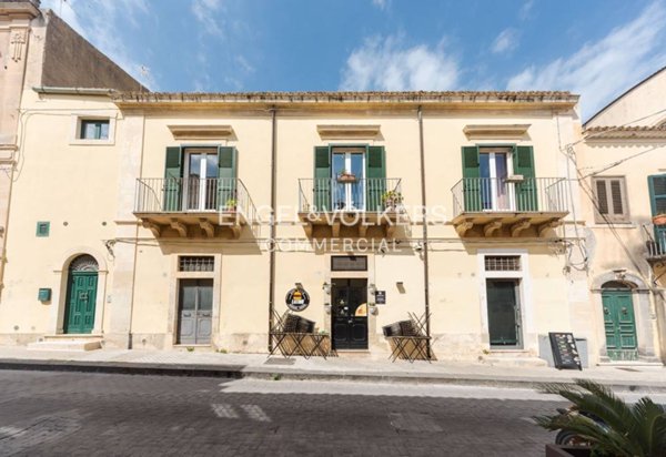 intera palazzina in vendita a Noto
