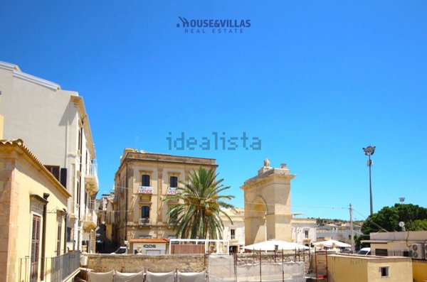 casa indipendente in vendita a Noto
