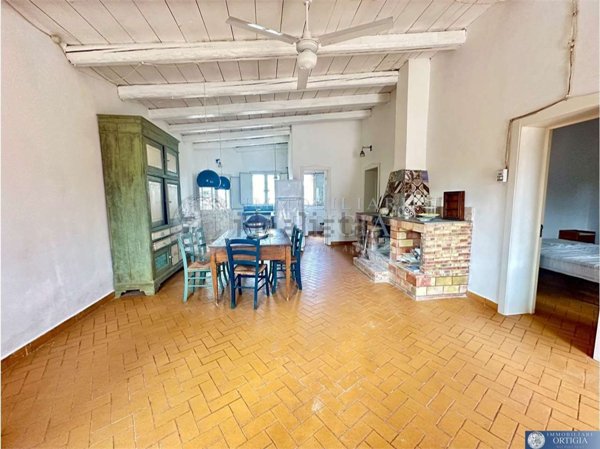 casa indipendente in vendita a Noto