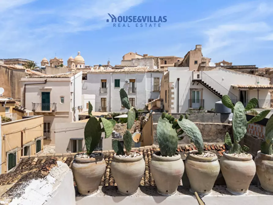 casa indipendente in vendita a Noto