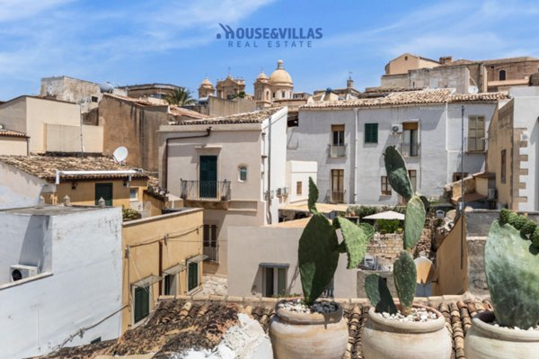 casa indipendente in vendita a Noto
