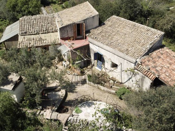 casa indipendente in vendita a Noto