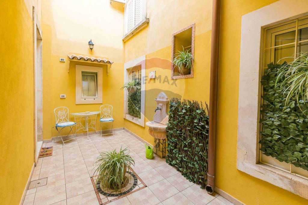 casa indipendente in vendita a Noto