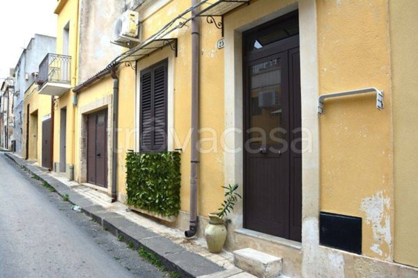 casa indipendente in vendita a Noto