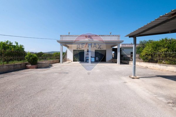 casa indipendente in vendita a Noto