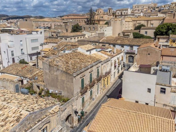casa indipendente in vendita a Noto