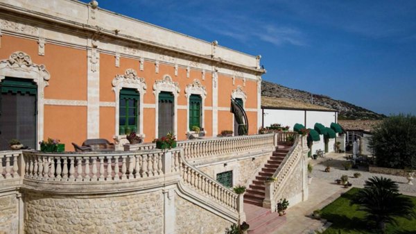 casa indipendente in vendita a Noto