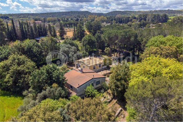 casa indipendente in vendita a Noto