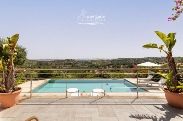 casa indipendente in vendita a Noto