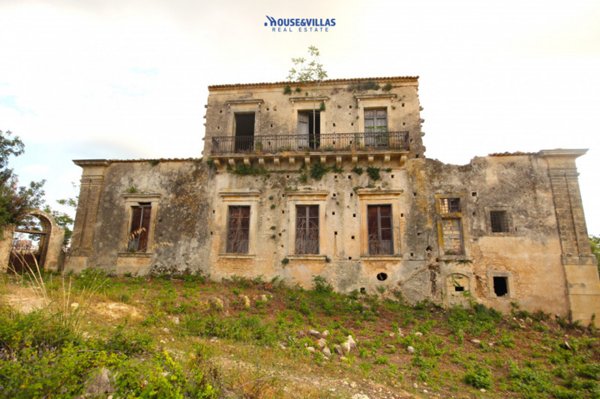 casa indipendente in vendita a Noto