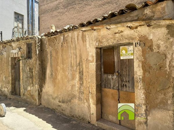 casa indipendente in vendita a Noto