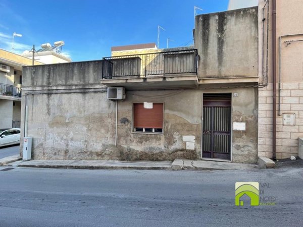 casa indipendente in vendita a Noto