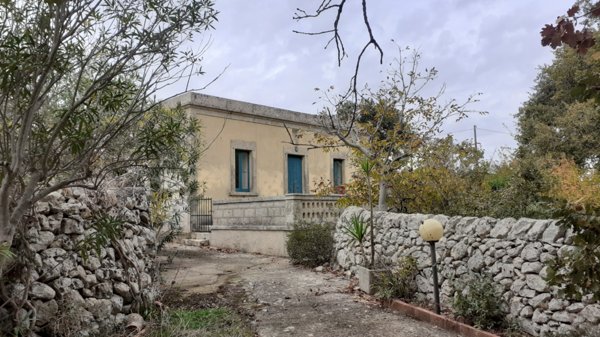 casa indipendente in vendita a Noto