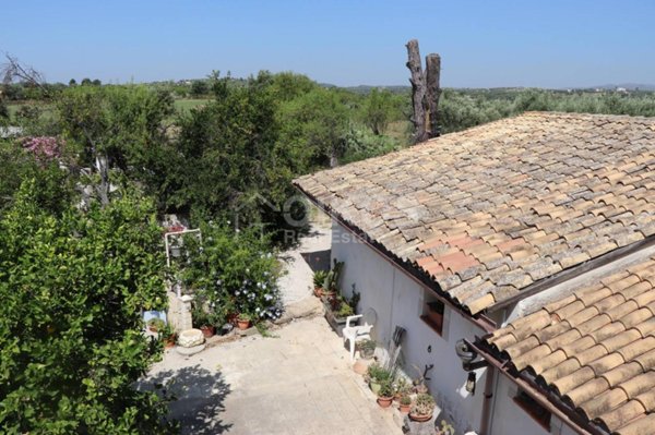 casa indipendente in vendita a Noto in zona Vendicari