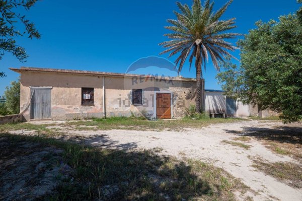 quadrivano in vendita a Noto