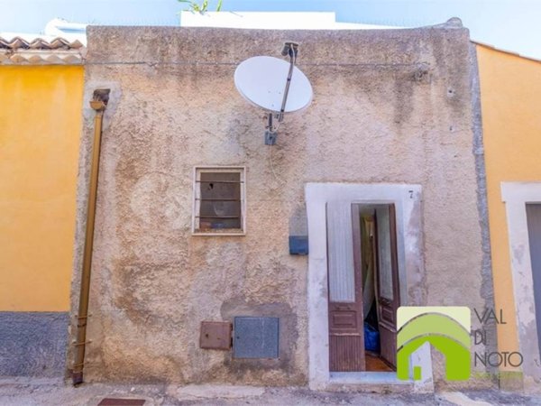 casa indipendente in vendita a Noto