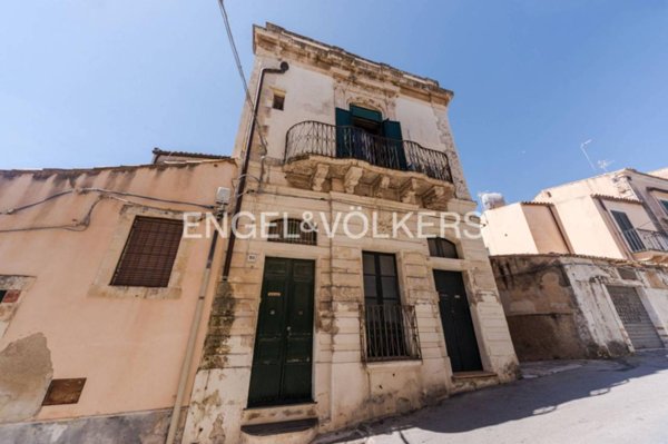casa indipendente in vendita a Noto
