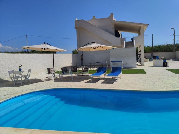 casa indipendente in vendita a Noto