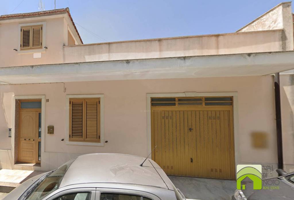 casa indipendente in vendita a Noto