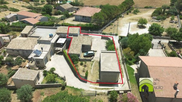 casa indipendente in vendita a Noto in zona Testa dell'Acqua