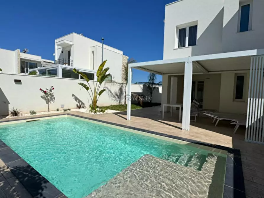 casa indipendente in vendita a Noto in zona San Lorenzo