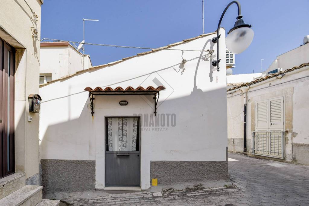 casa indipendente in vendita a Noto