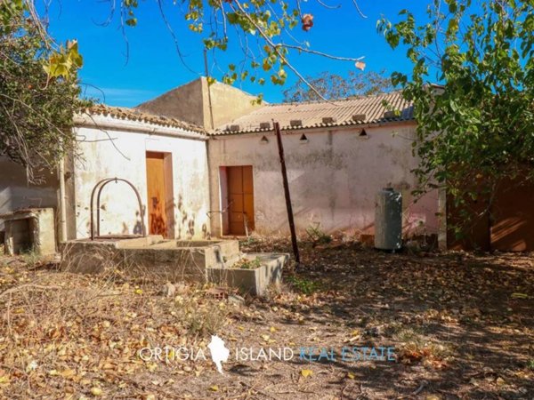 casa indipendente in vendita a Noto