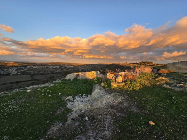 casa indipendente in vendita a Noto