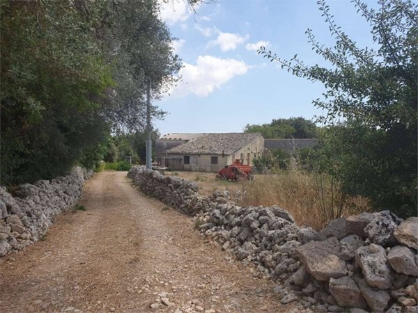 casa indipendente in vendita a Noto in zona Testa dell'Acqua