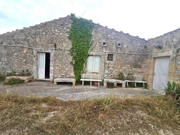 casa indipendente in vendita a Noto in zona Testa dell'Acqua