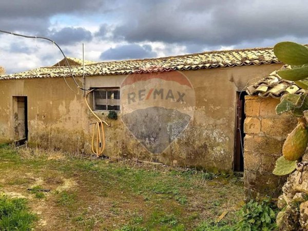 casa indipendente in vendita a Noto in zona Testa dell'Acqua
