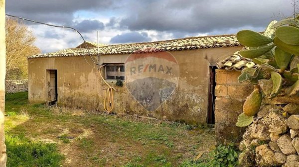 casa indipendente in vendita a Noto in zona Testa dell'Acqua