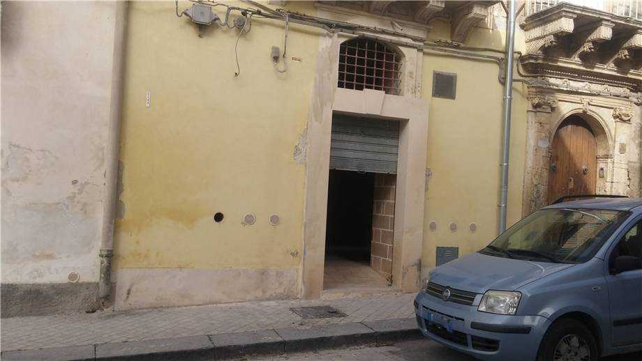 trivano in vendita a Noto