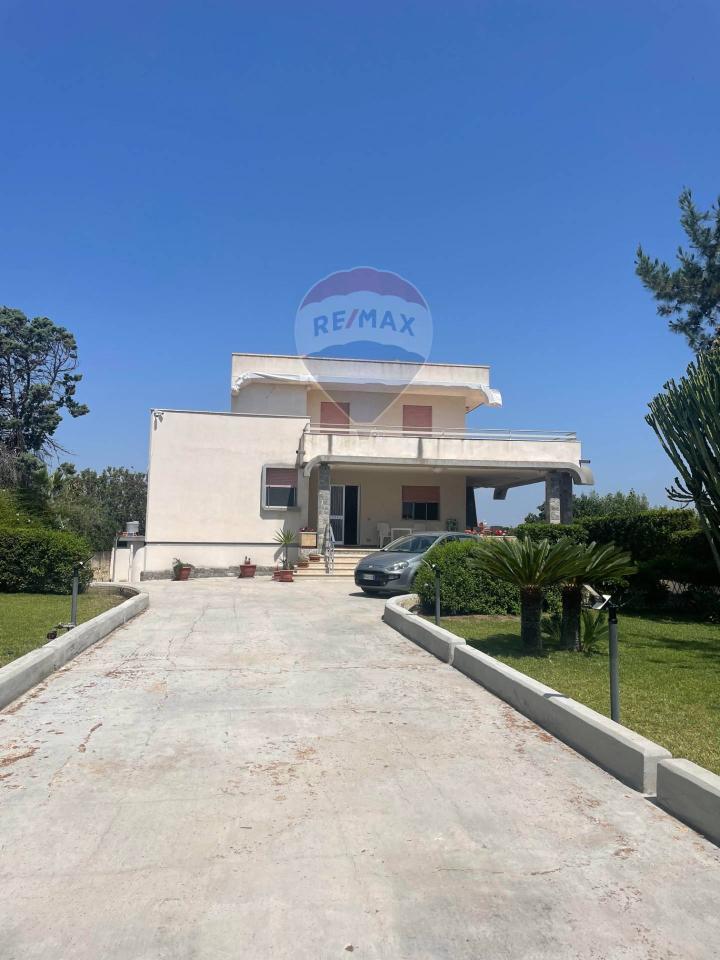 casa indipendente in vendita a Noto
