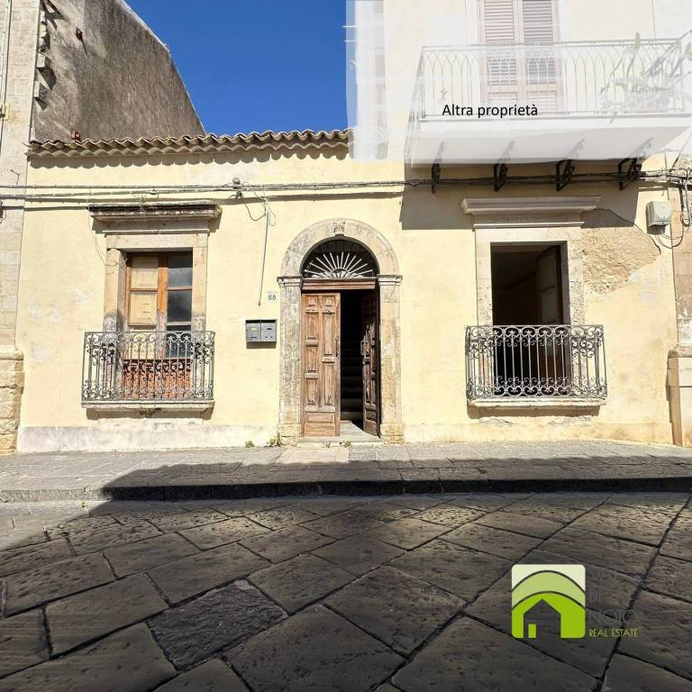 casa indipendente in vendita a Noto
