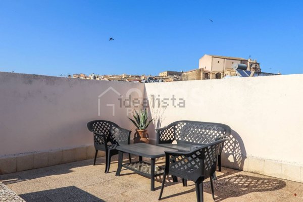 casa indipendente in vendita a Noto