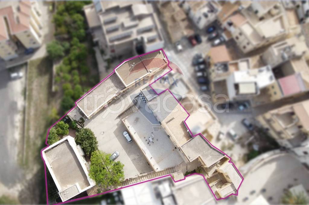 locale commerciale in vendita a Noto