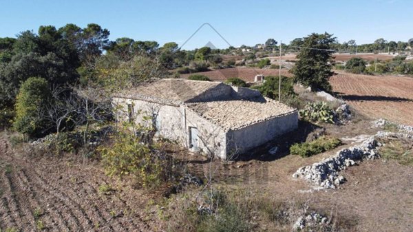 casa indipendente in vendita a Noto in zona Testa dell'Acqua