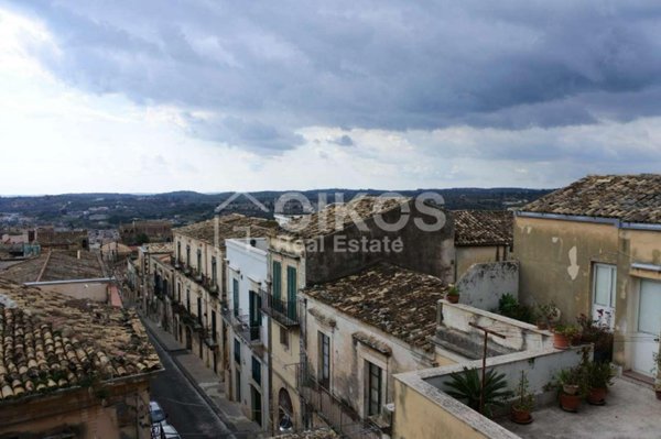 casa indipendente in vendita a Noto