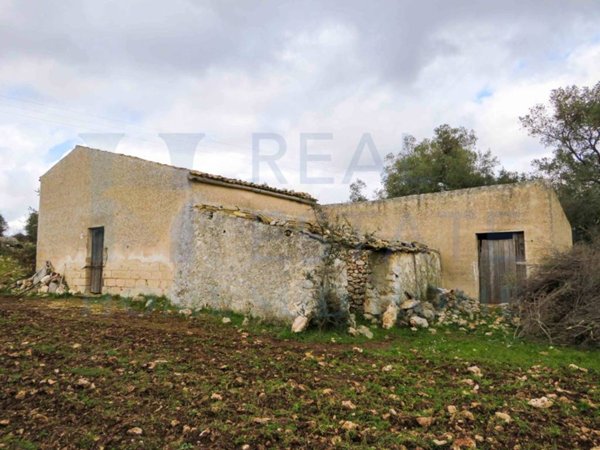 casa indipendente in vendita a Noto