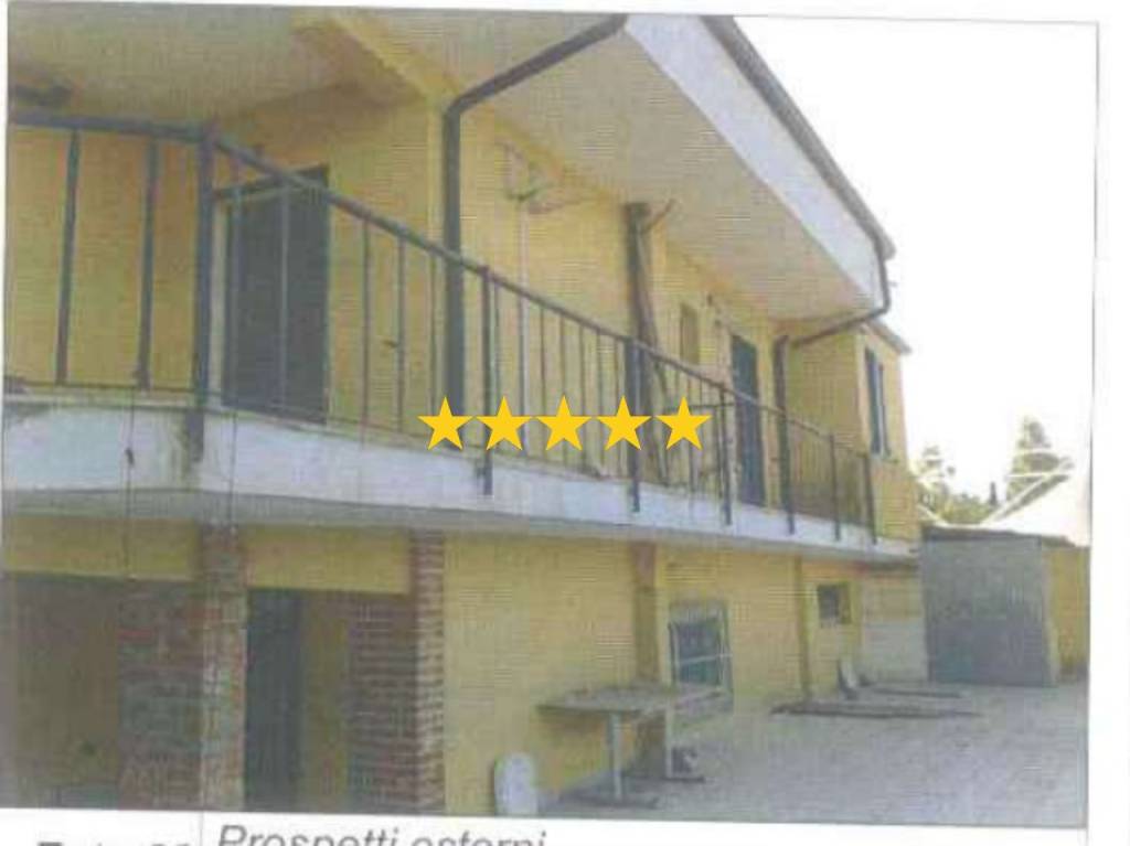 casa indipendente in vendita a Noto in zona Lenzavacche