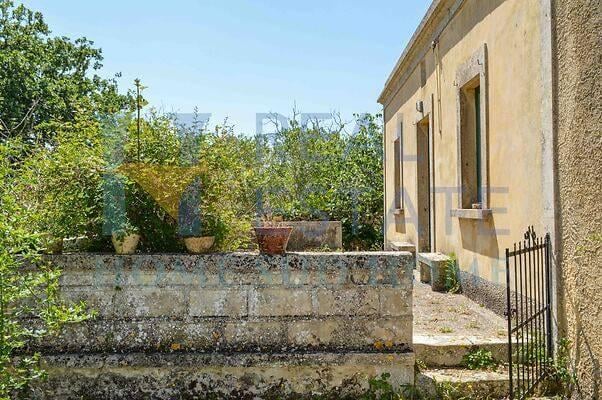 casa indipendente in vendita a Noto in zona Vendicari