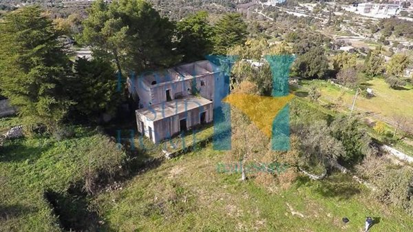 negozio in vendita a Noto
