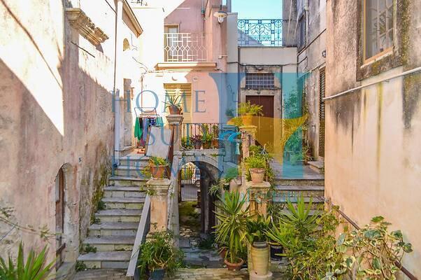 negozio in vendita a Noto in zona San Paolo