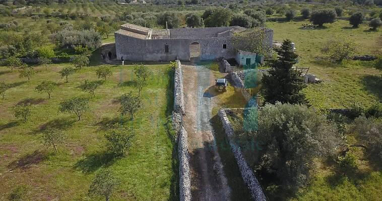 negozio in vendita a Noto