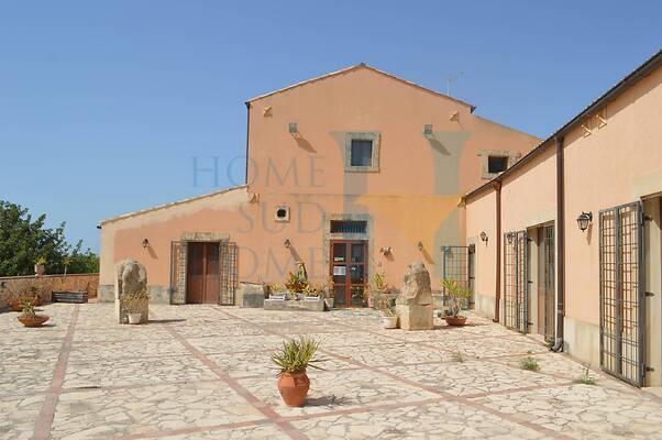 negozio in vendita a Noto in zona Vendicari