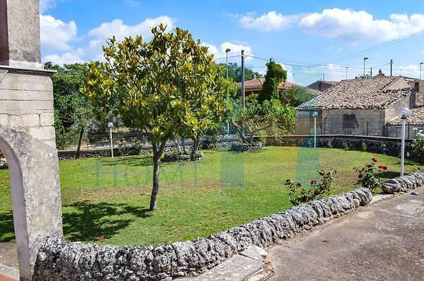 casa indipendente in vendita a Noto in zona Testa dell'Acqua