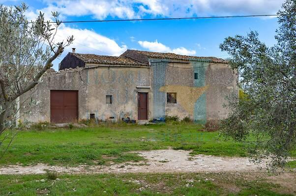 negozio in vendita a Noto
